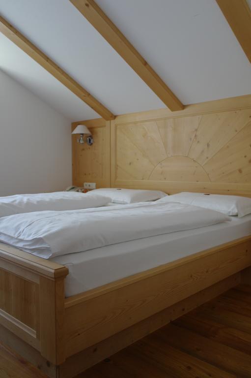 Naturhotel Miraval Perca Room photo